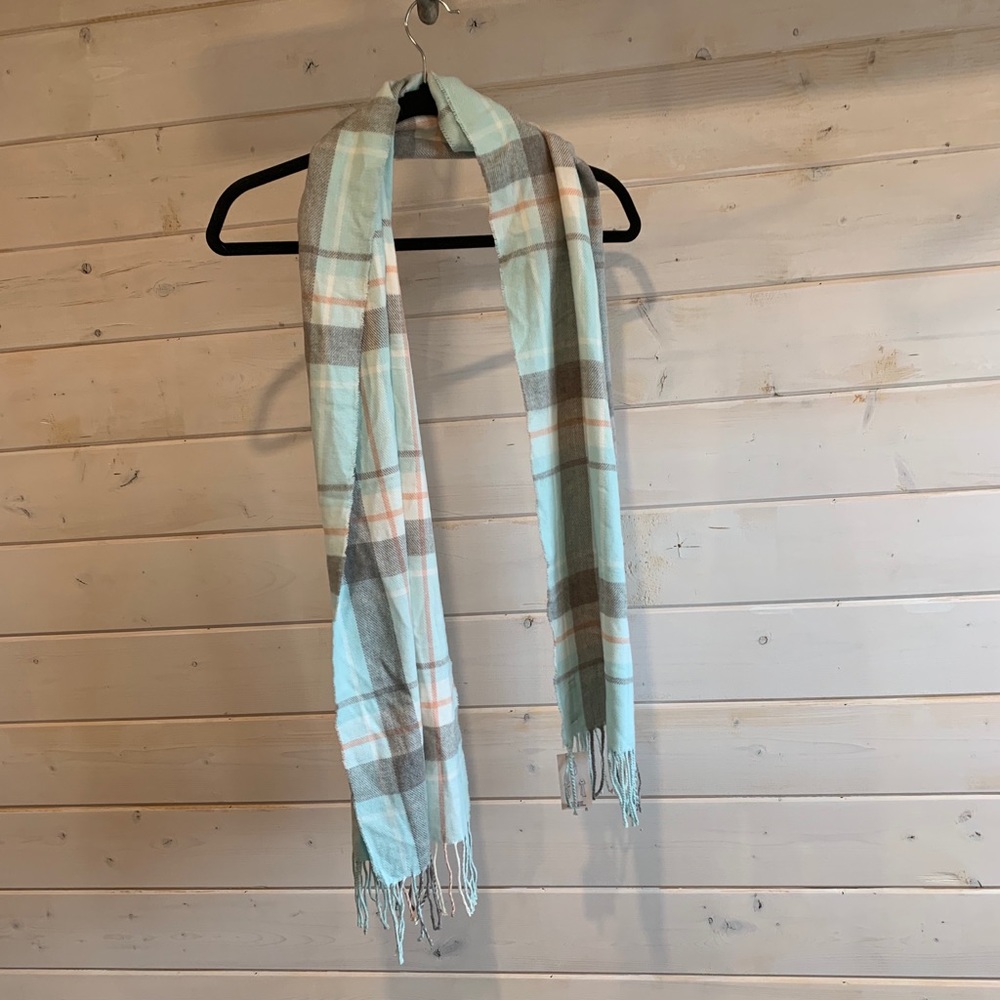 Land’s End | Anti-Static Blue & White Plaid Scarf